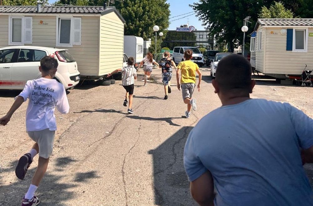 Rom, Sinti e oltre. Pensare e praticare l’antirazzismo